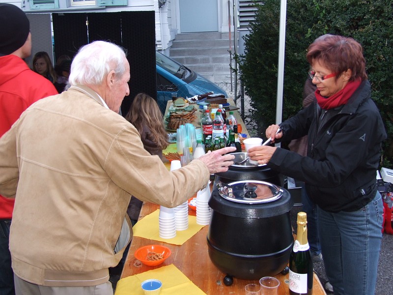 eroeffnungsapero_2011_12.jpg